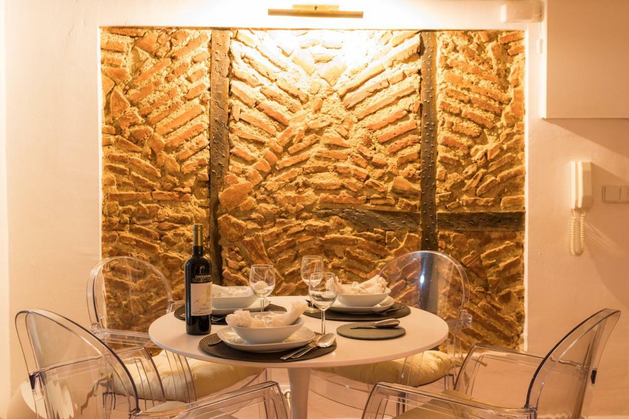 ליסבון Charming Apartment Travessa Do Alcaide מראה חיצוני תמונה